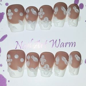 Elegant Floral Nail Art Set in Brown and White